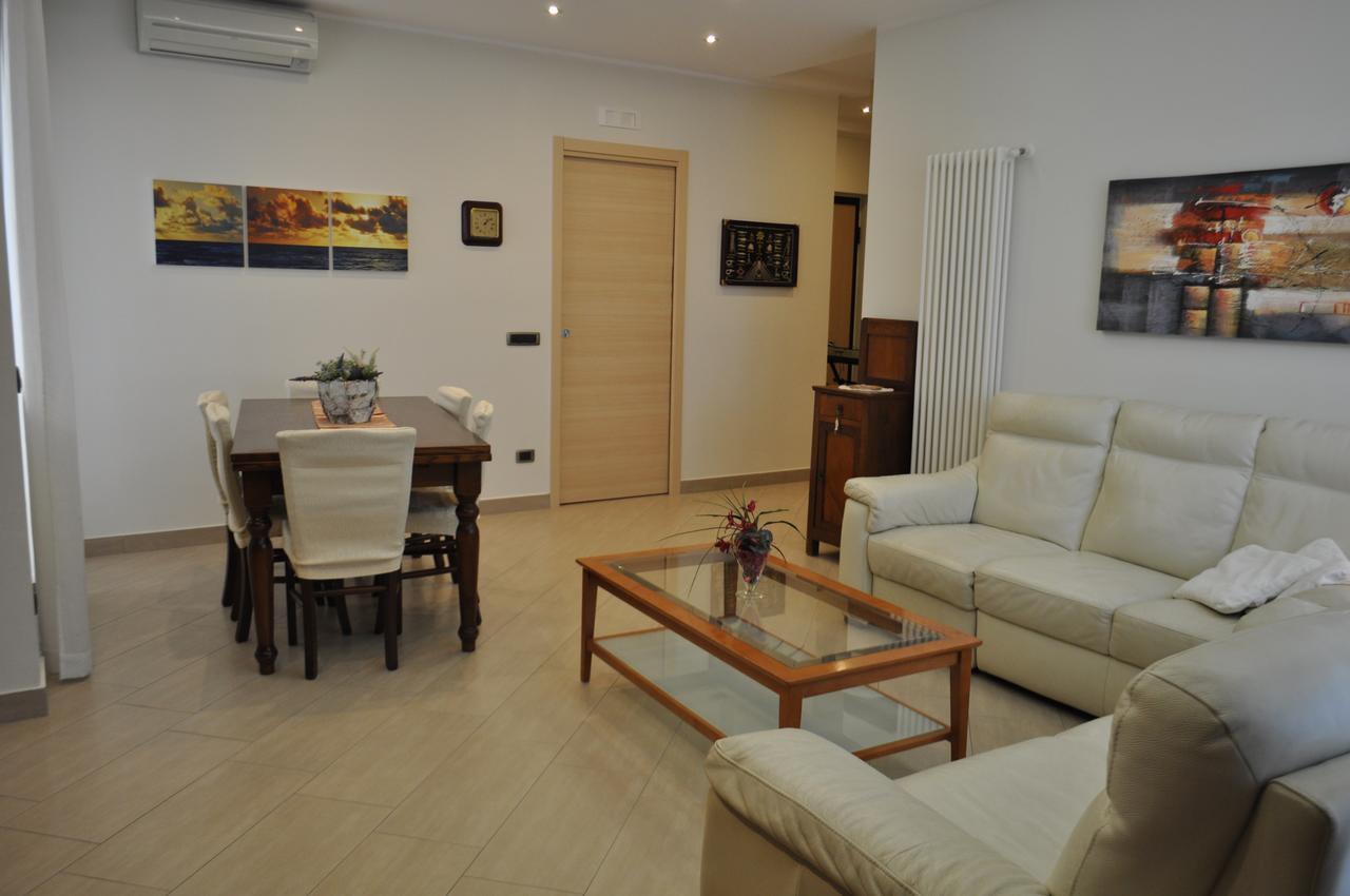 Sand 228 Home Терачина Екстериор снимка